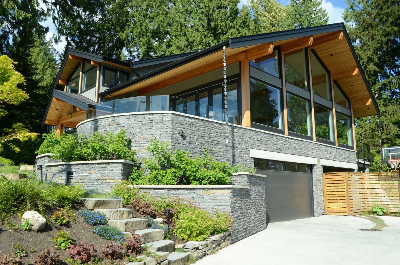 West coast house by Matthew T Hansen Architect